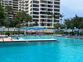 2500 Parkview Dr 1618, Hallandale Beach FL 33009