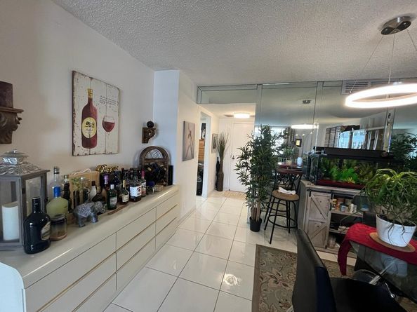 2500 Parkview Dr 1618, Hallandale Beach FL 33009