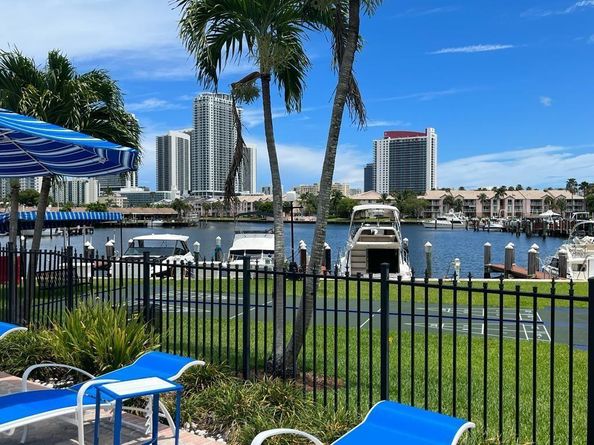 2500 Parkview Dr 1618, Hallandale Beach FL 33009