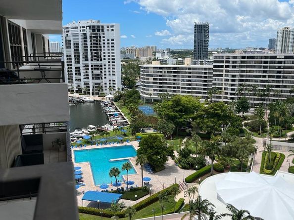 2500 Parkview Dr 1618, Hallandale Beach FL 33009