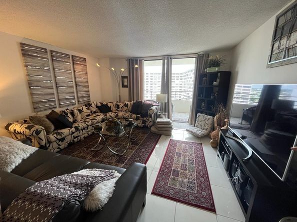 2500 Parkview Dr 1618, Hallandale Beach FL 33009