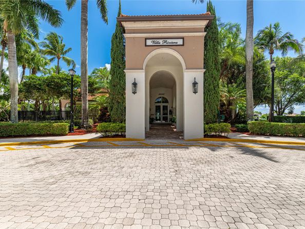 5241 SW 159th Ave, Miramar FL 33027