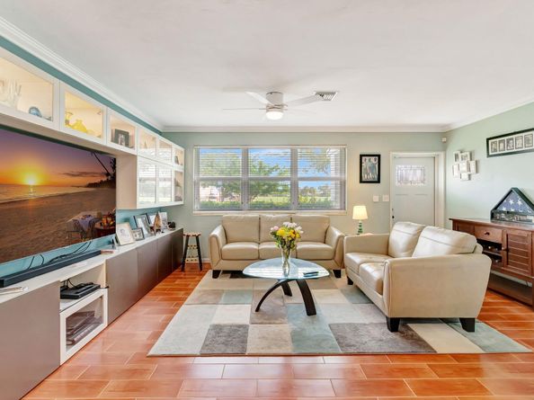 320 Summa Street, West Palm Beach FL 33405