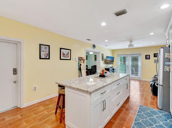320 Summa Street, West Palm Beach FL 33405