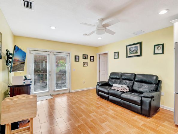 320 Summa Street, West Palm Beach FL 33405