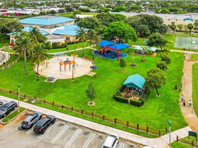 320 Summa Street, West Palm Beach FL 33405