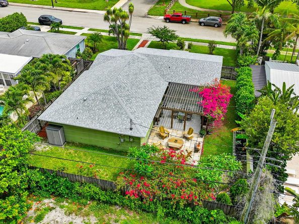 320 Summa Street, West Palm Beach FL 33405