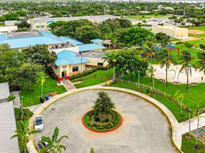 320 Summa Street, West Palm Beach FL 33405