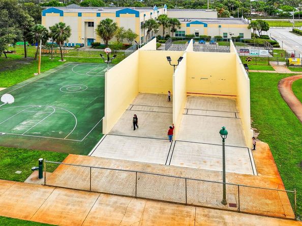 320 Summa Street, West Palm Beach FL 33405