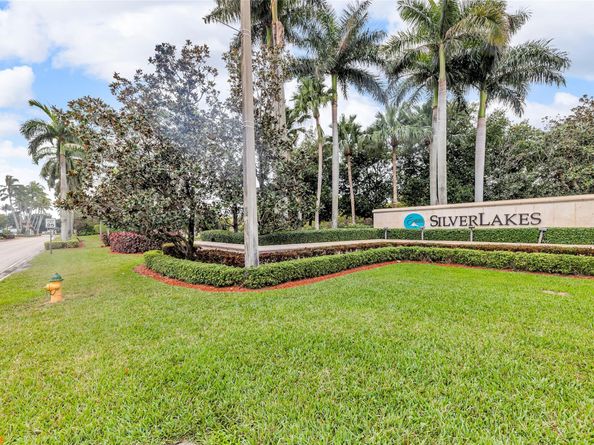 17947 SW 36th St, Miramar FL 33029
