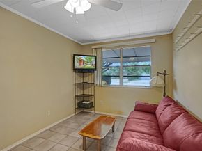 2731 NE 9th Ave, Pompano Beach FL 33064