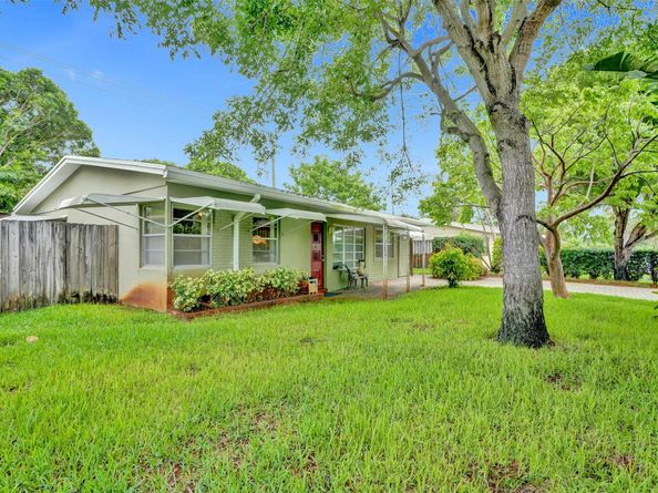 2731 NE 9th Ave, Pompano Beach FL 33064