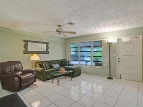 2731 NE 9th Ave, Pompano Beach FL 33064