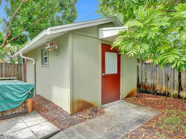 2731 NE 9th Ave, Pompano Beach FL 33064