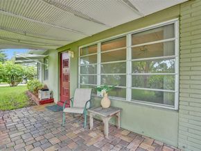 2731 NE 9th Ave, Pompano Beach FL 33064