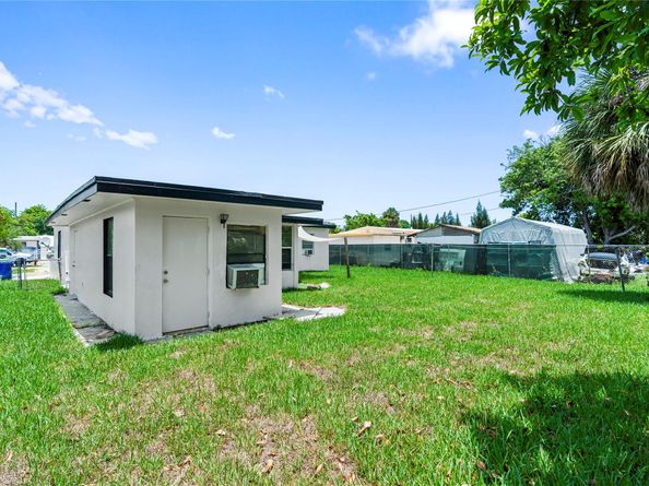 1212 NW 11th Ct, Fort Lauderdale FL 33311