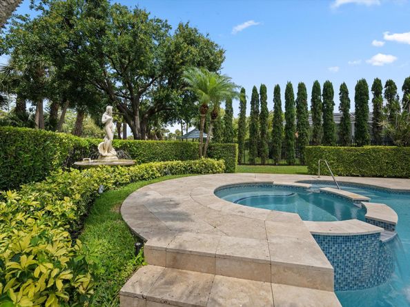 1697 Mayacoo Lakes Boulevard, West Palm Beach FL 33411