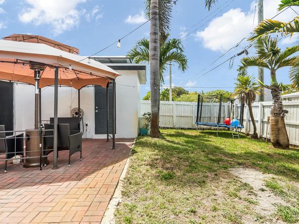 261 NW 47th Court, Oakland Park FL 33334