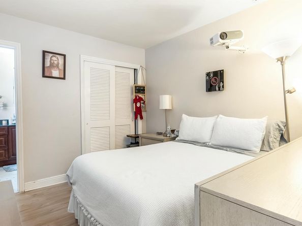 261 NW 47th Court, Oakland Park FL 33334