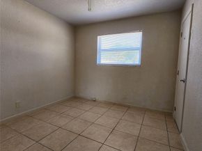 1041 NW 23rd Ter, Fort Lauderdale FL 33311