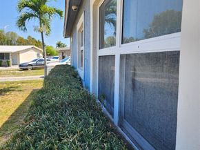 1041 NW 23rd Ter, Fort Lauderdale FL 33311