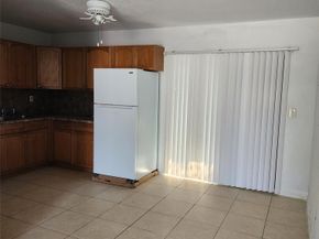 1041 NW 23rd Ter, Fort Lauderdale FL 33311