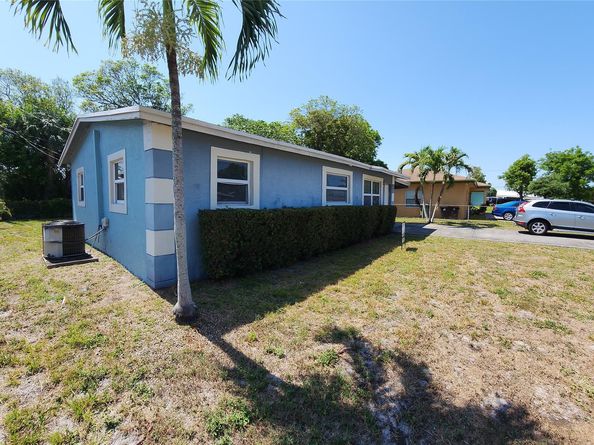 1041 NW 23rd Ter, Fort Lauderdale FL 33311