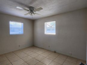 1041 NW 23rd Ter, Fort Lauderdale FL 33311