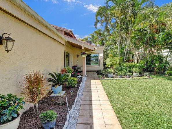 5577 Ainsley Ct, Boynton Beach FL 33437