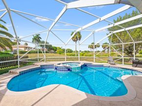 7520 NW 28th St, Margate FL 33063