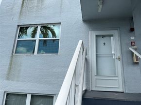 117 Royal Park Drive 2A, Oakland Park FL 33309