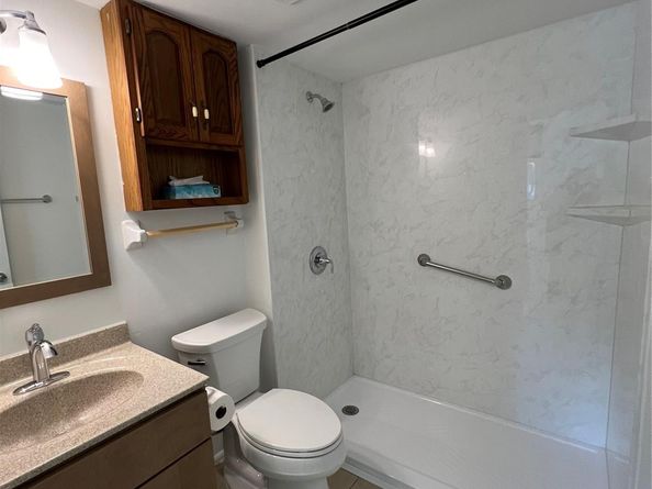 117 Royal Park Drive 2A, Oakland Park FL 33309