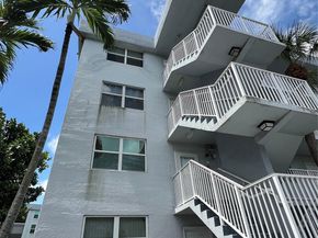 117 Royal Park Drive 2A, Oakland Park FL 33309