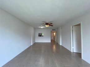 117 Royal Park Drive 2A, Oakland Park FL 33309
