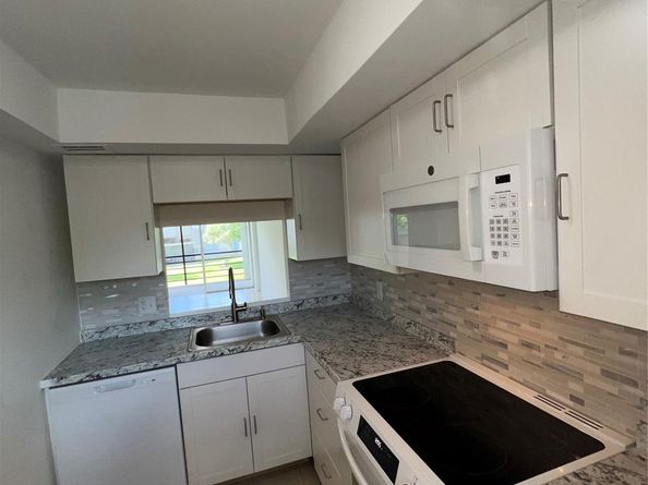 117 Royal Park Drive 2A, Oakland Park FL 33309