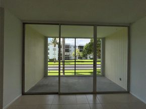 117 Royal Park Drive 2A, Oakland Park FL 33309