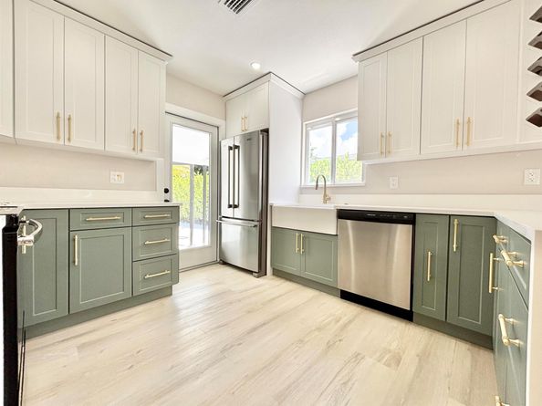 606 Avenida Alegre, West Palm Beach FL 33405