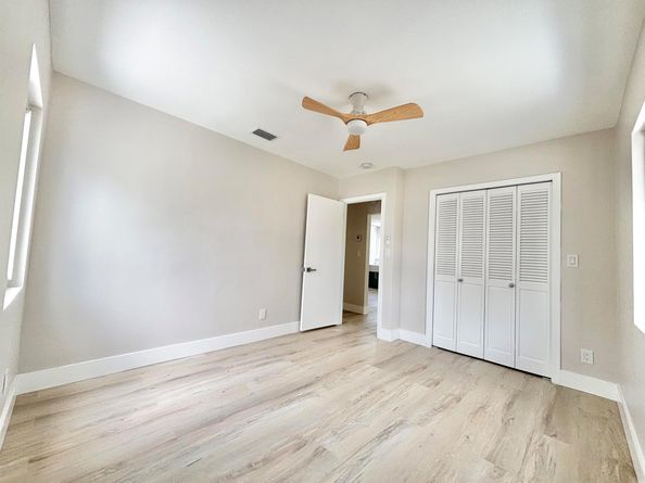 606 Avenida Alegre, West Palm Beach FL 33405