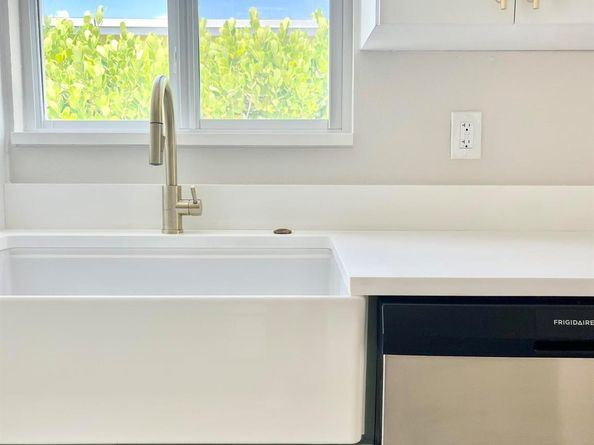 606 Avenida Alegre, West Palm Beach FL 33405