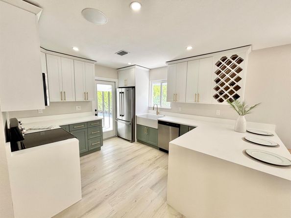 606 Avenida Alegre, West Palm Beach FL 33405