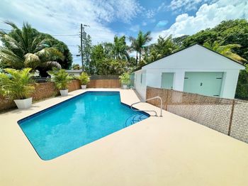 606 Avenida Alegre