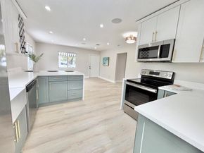 606 Avenida Alegre, West Palm Beach FL 33405