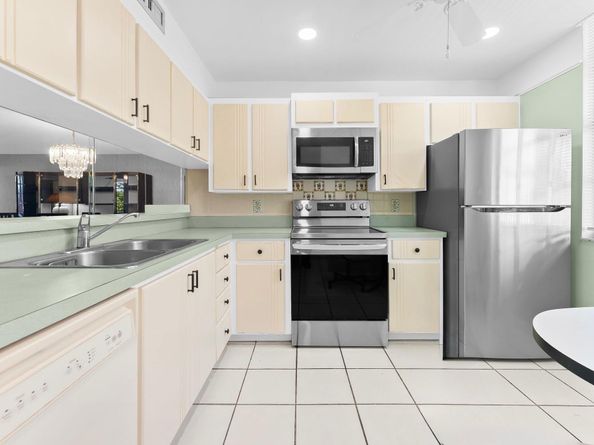 1717 Whitehall Drive 205, Davie FL 33324