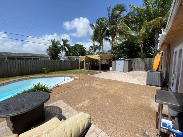 124 SE 11th Street, Deerfield Beach FL 33441