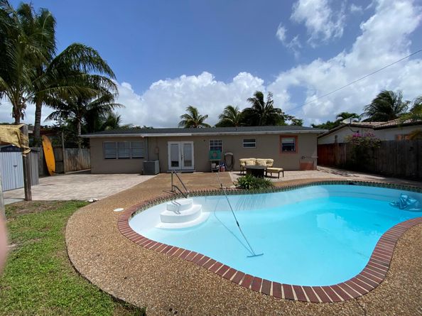 124 SE 11th Street, Deerfield Beach FL 33441