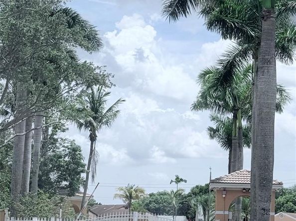 2300 SW 86th Way 2300, Miramar FL 33025
