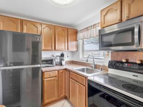1115 Lake Terrace 111, Boynton Beach FL 33426