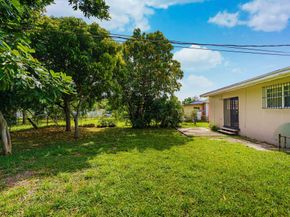 430 NW 133rd St, North Miami FL 33168