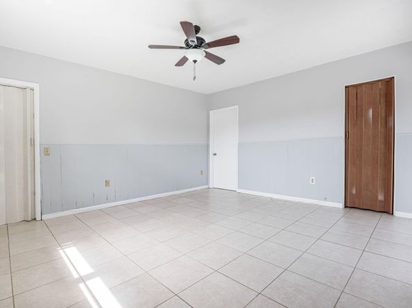 430 NW 133rd St, North Miami FL 33168
