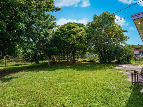430 NW 133rd St, North Miami FL 33168